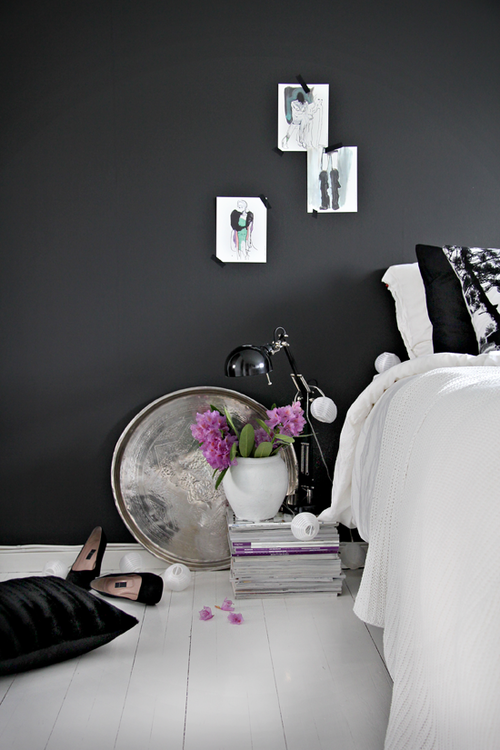 Pin by ivan PF on Home Decor / Love Grey | Black walls bedroom .