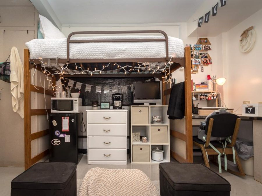 Smart and Stylish Modern Dorm Roo