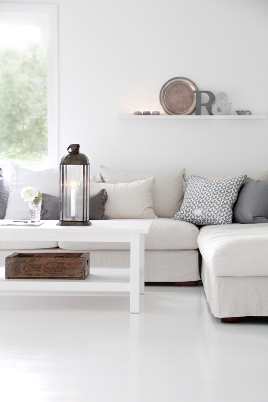 35 Stylish Neutral Living Room Designs - DigsDi