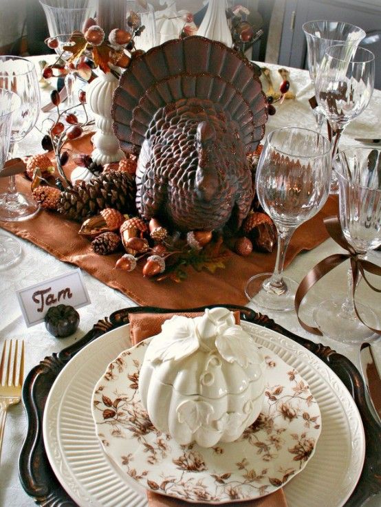 Stylish Thanksgiving Tableware To Create A Cozy Atmosphere .