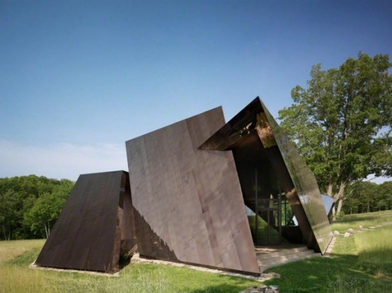 Surrealistic 18.36.54 House Finished In Reflective Steel - DigsDi