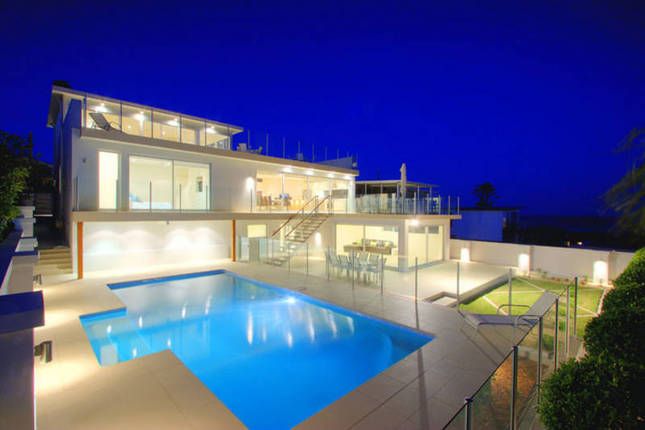 ultra modern houses | Ultra Modern House with 3 Levels and Ocean .