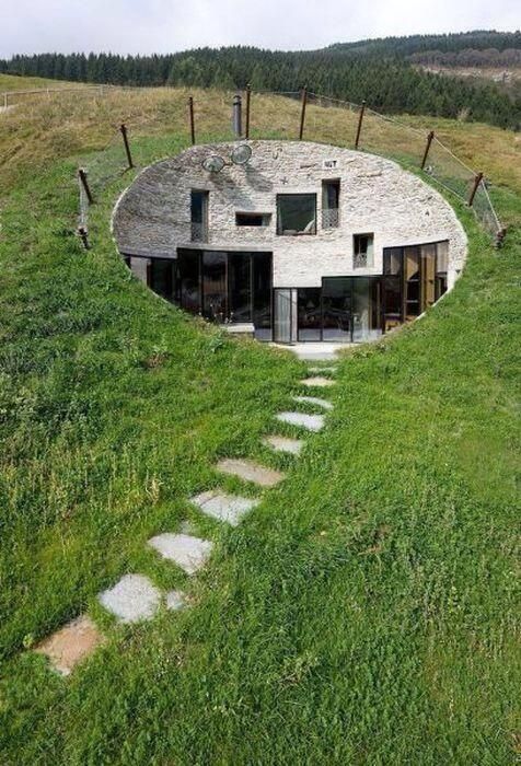 Earth Pics (Earth_Pics) on Twitter | Unique houses, Underground .