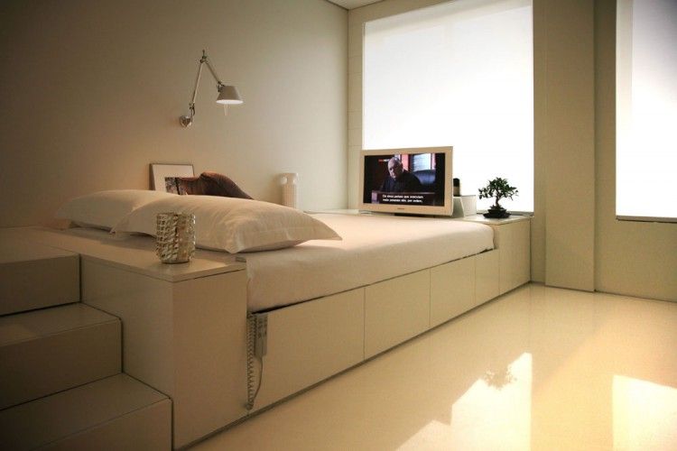High-Tech Closet House by Consexto (Video) | Small space bedroom .