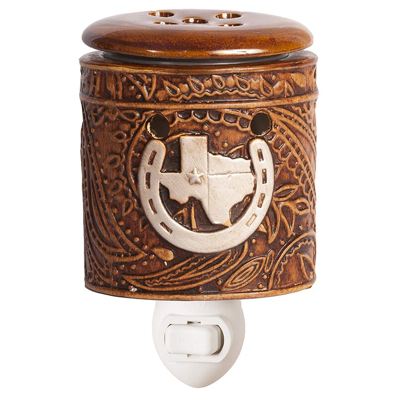 Foundry Select Home Fragrance Texas Leather Embossed Plug-In Small .