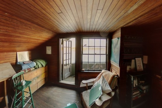 103 Years Old Wood House In The Ocean - DigsDi